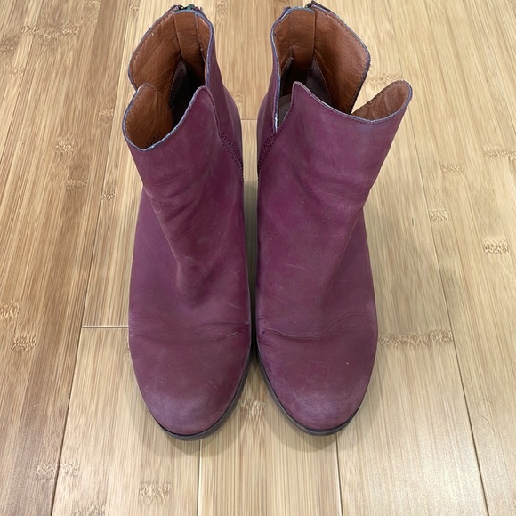 Lucky brand distressed booties - size 9 - Picture 3 of 7